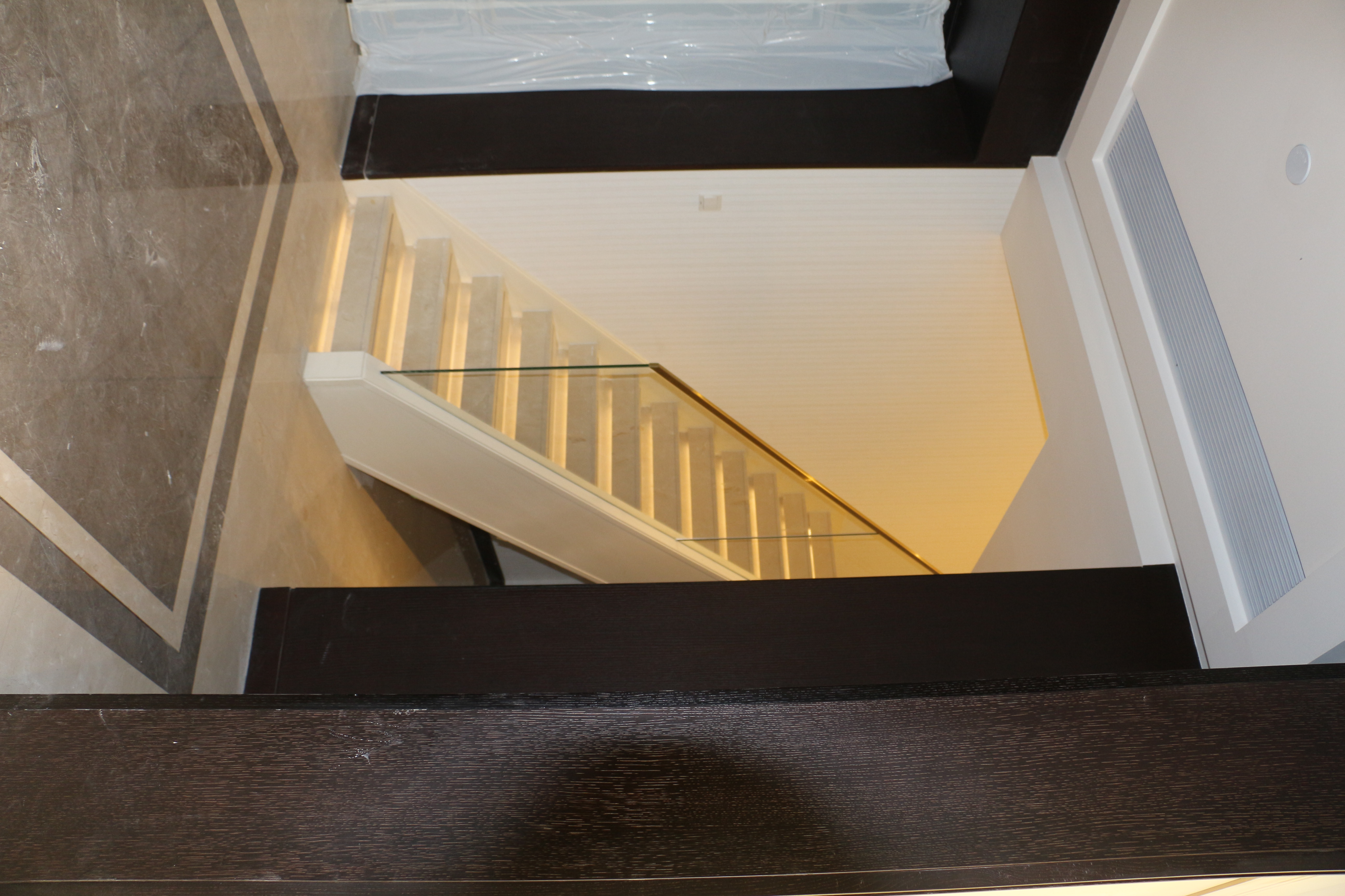 东海国家公寓复试户型高端装修